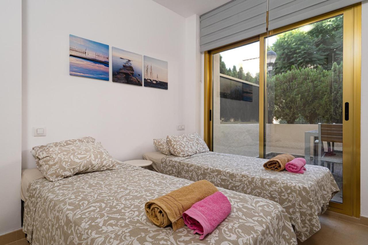 Varios Apartamentos Romana Playa Elviria Marbella Bagian luar foto