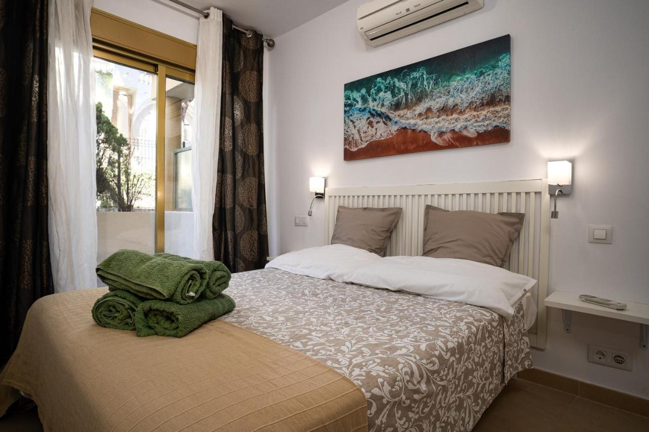 Varios Apartamentos Romana Playa Elviria Marbella Bagian luar foto