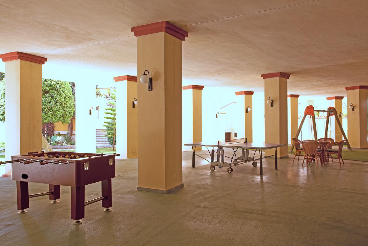 Varios Apartamentos Romana Playa Elviria Marbella Bagian luar foto