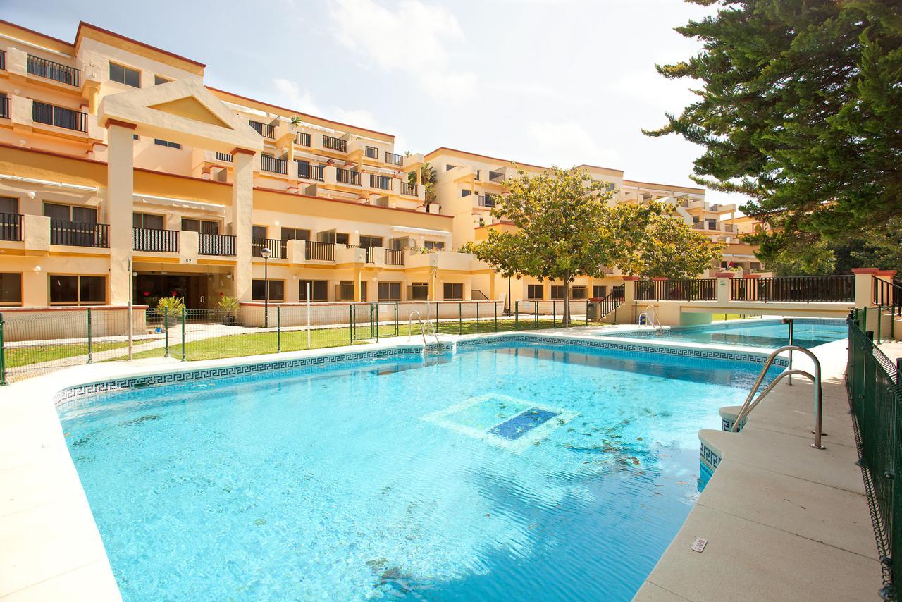 Varios Apartamentos Romana Playa Elviria Marbella Bagian luar foto