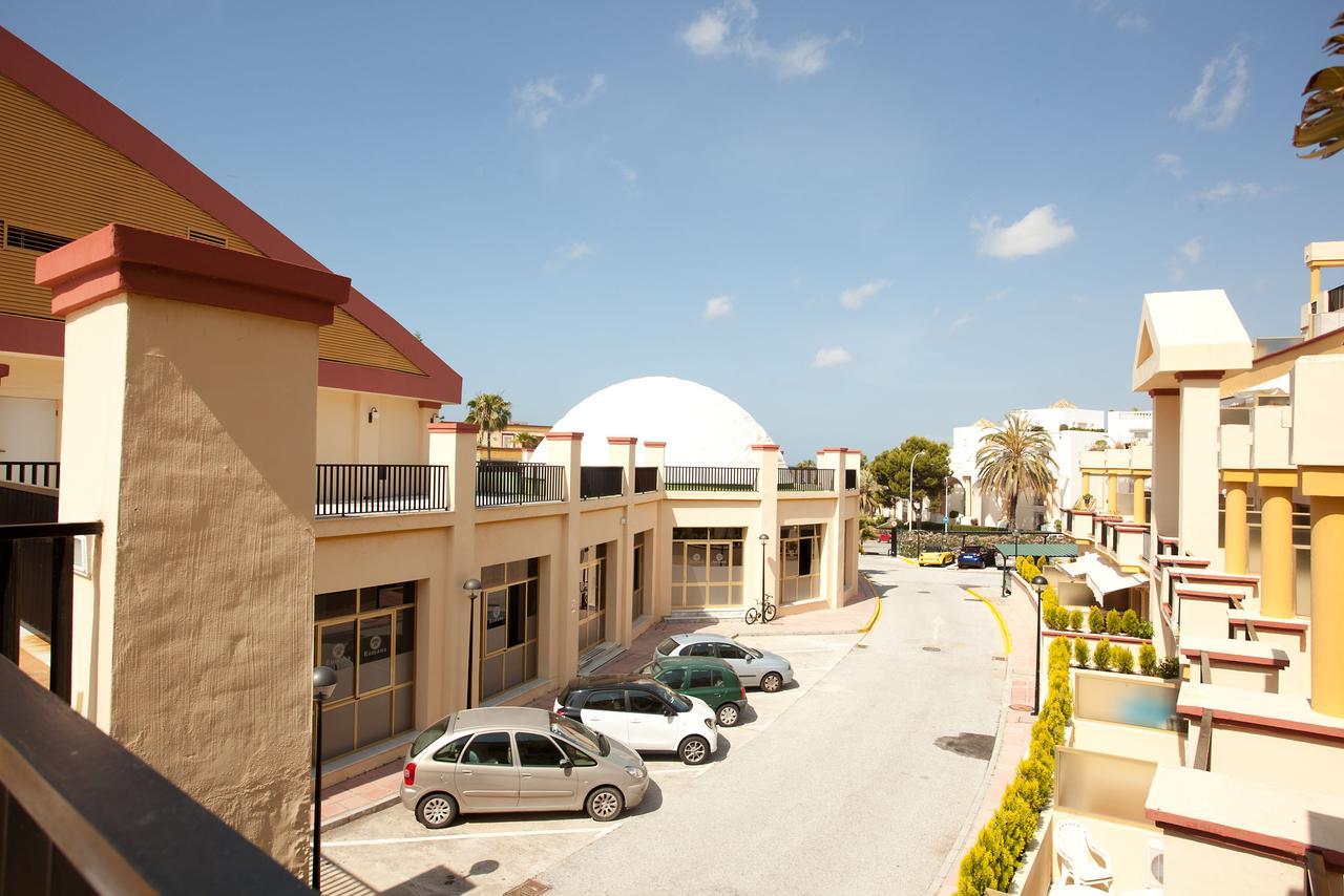 Varios Apartamentos Romana Playa Elviria Marbella Bagian luar foto