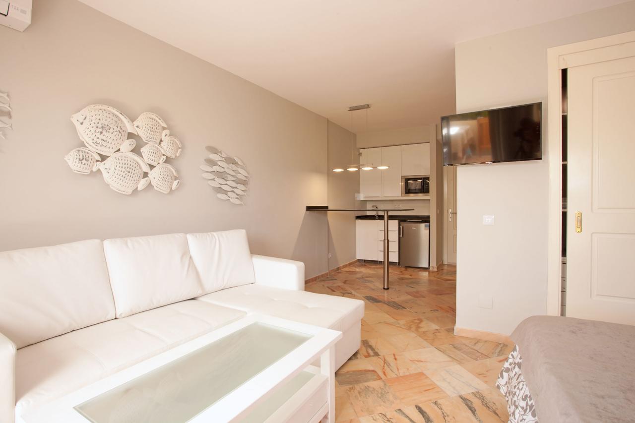 Varios Apartamentos Romana Playa Elviria Marbella Bagian luar foto