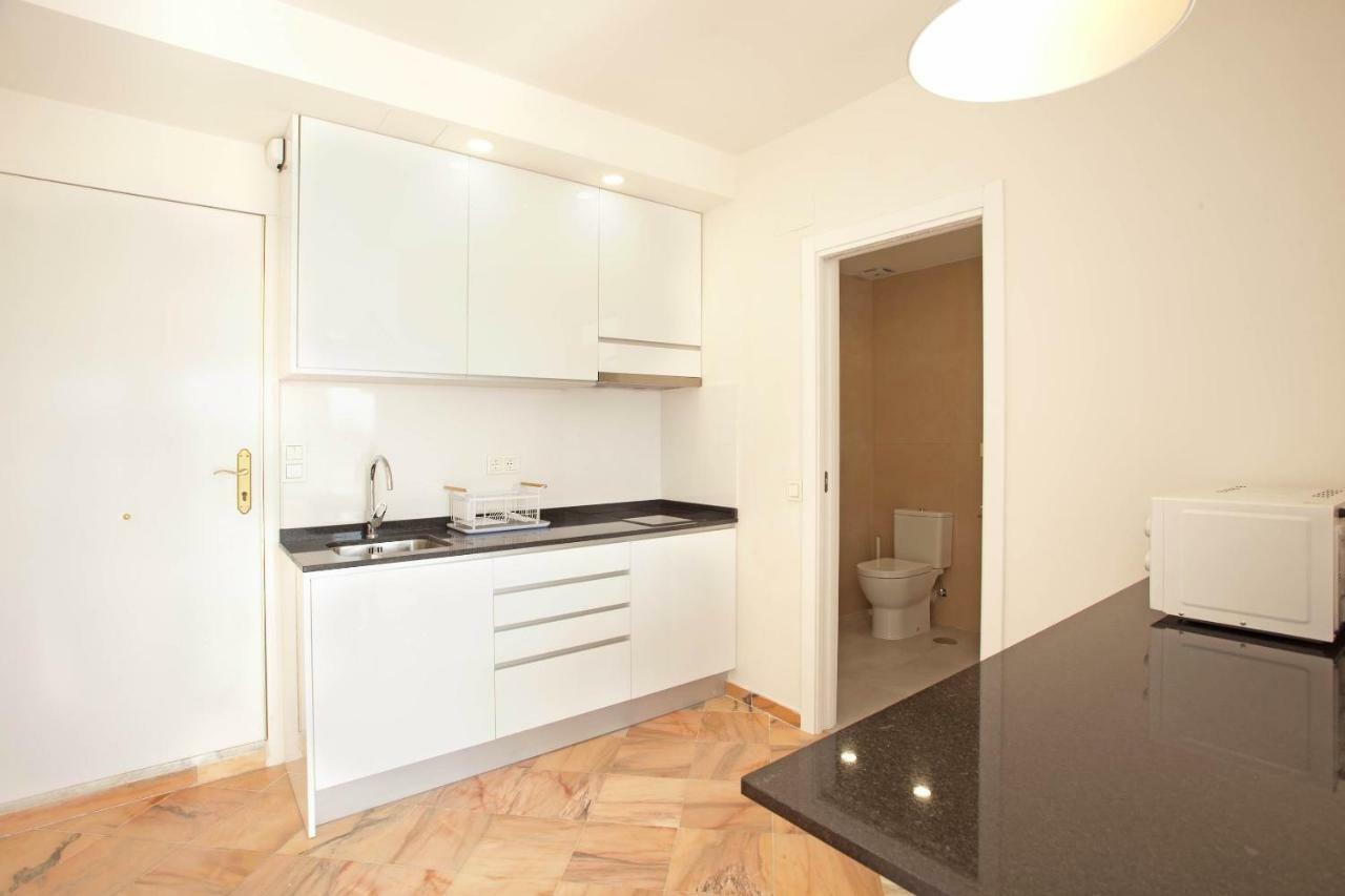 Varios Apartamentos Romana Playa Elviria Marbella Bagian luar foto