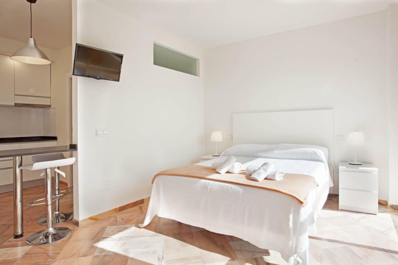 Varios Apartamentos Romana Playa Elviria Marbella Bagian luar foto