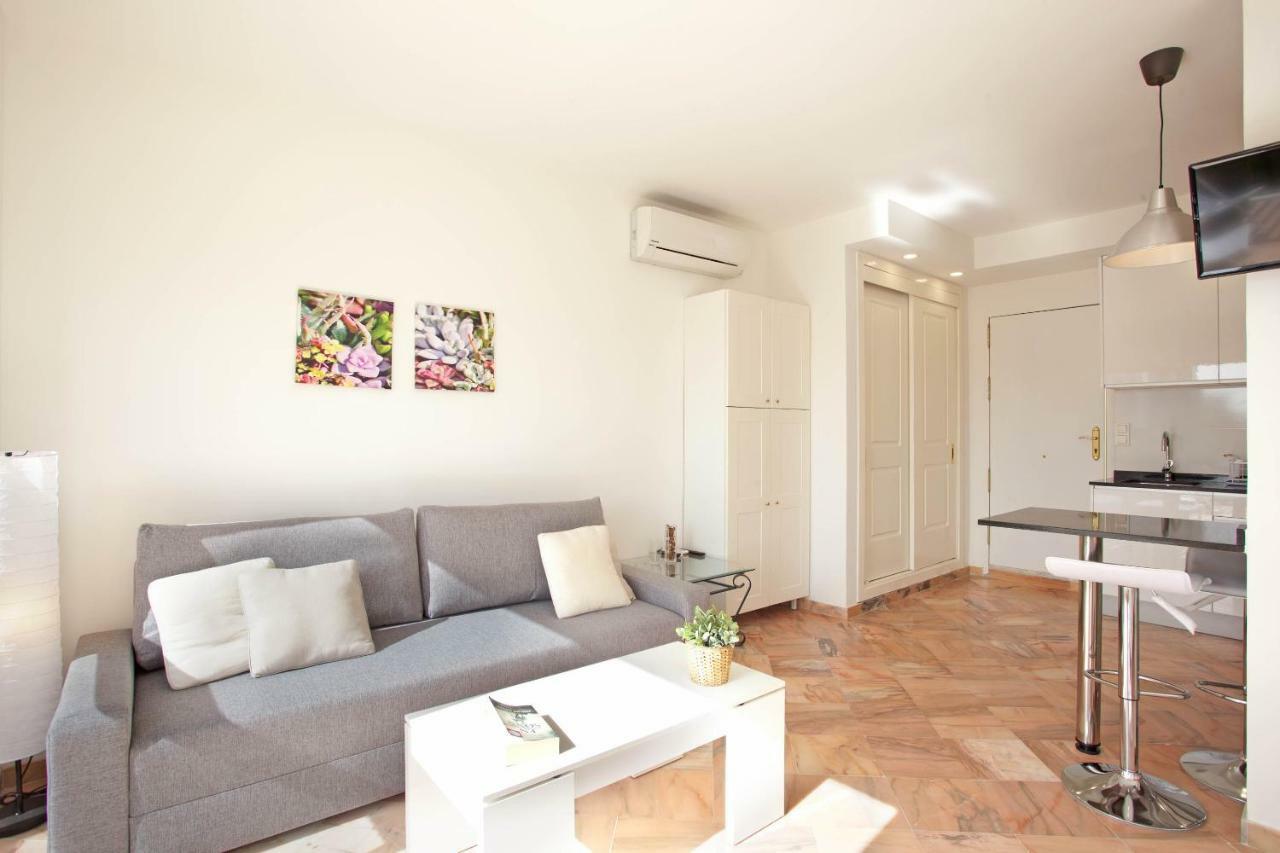 Varios Apartamentos Romana Playa Elviria Marbella Bagian luar foto