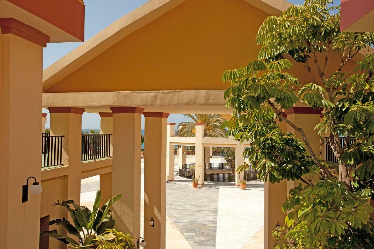 Varios Apartamentos Romana Playa Elviria Marbella Bagian luar foto